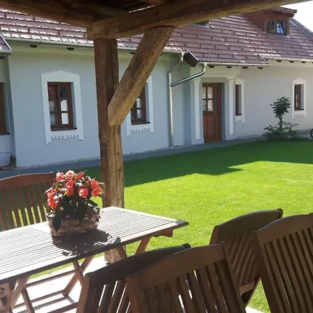 Konukevi Aracsi Vendeghaz 4*