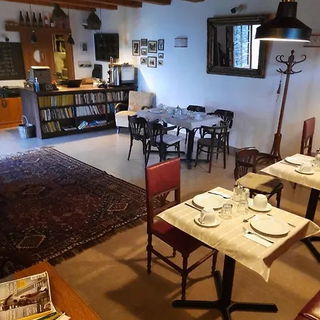 Aracsi Vendeghaz Guest house 2*