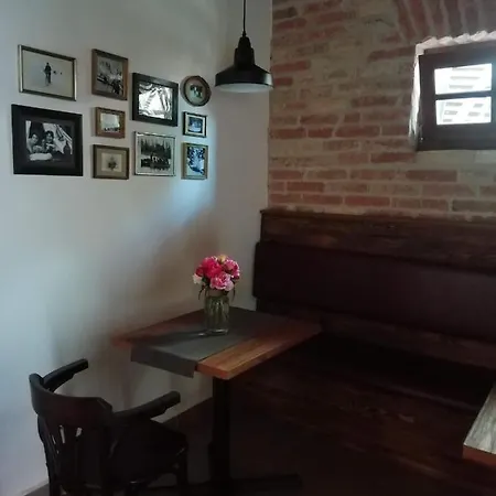 Aracsi Vendeghaz Konukevi 4*